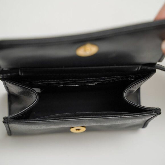 Vintage Whiting & Davis Black Leather And Chainmail Crossbody Bag - Picture 7 of 12